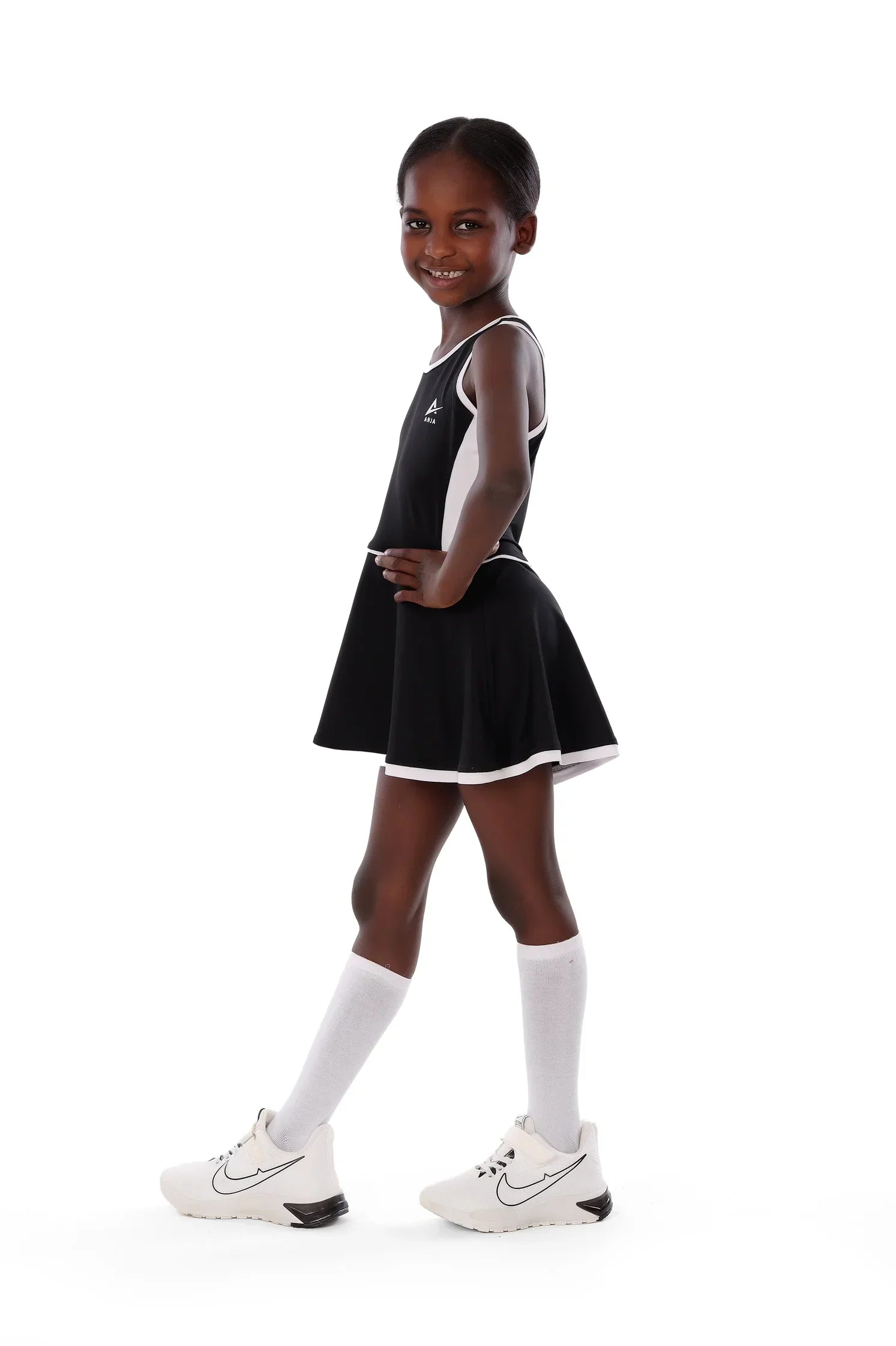 فستان رياضي للبنات بتصميم واسع - فستان رياضي بظهر سباق