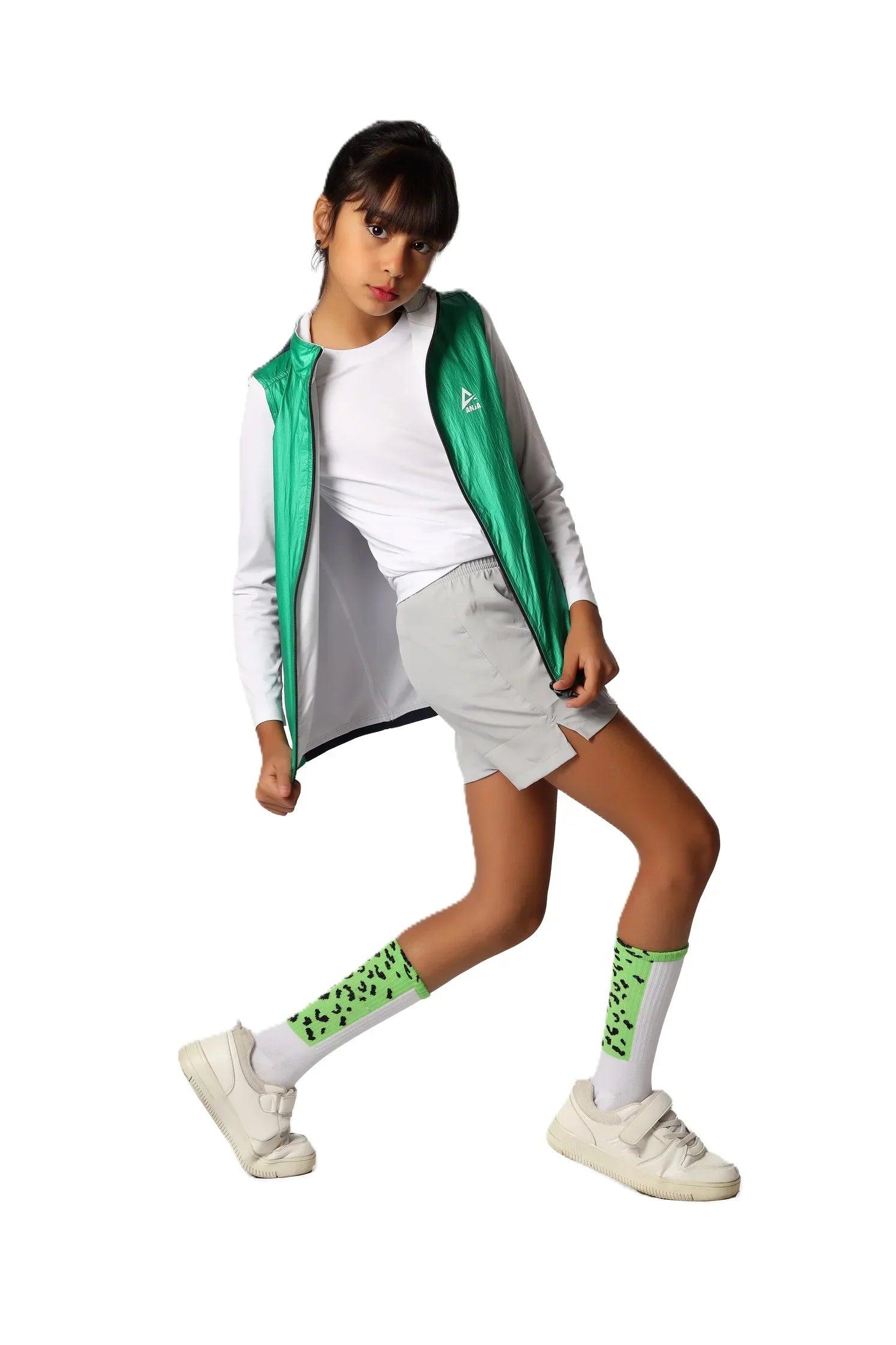 Girls Zip-Up Vest – Sporty Sleeveless Outerwear